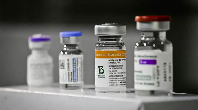 Vacinas autorizadas no Brasil diante das novas variantes ômicron